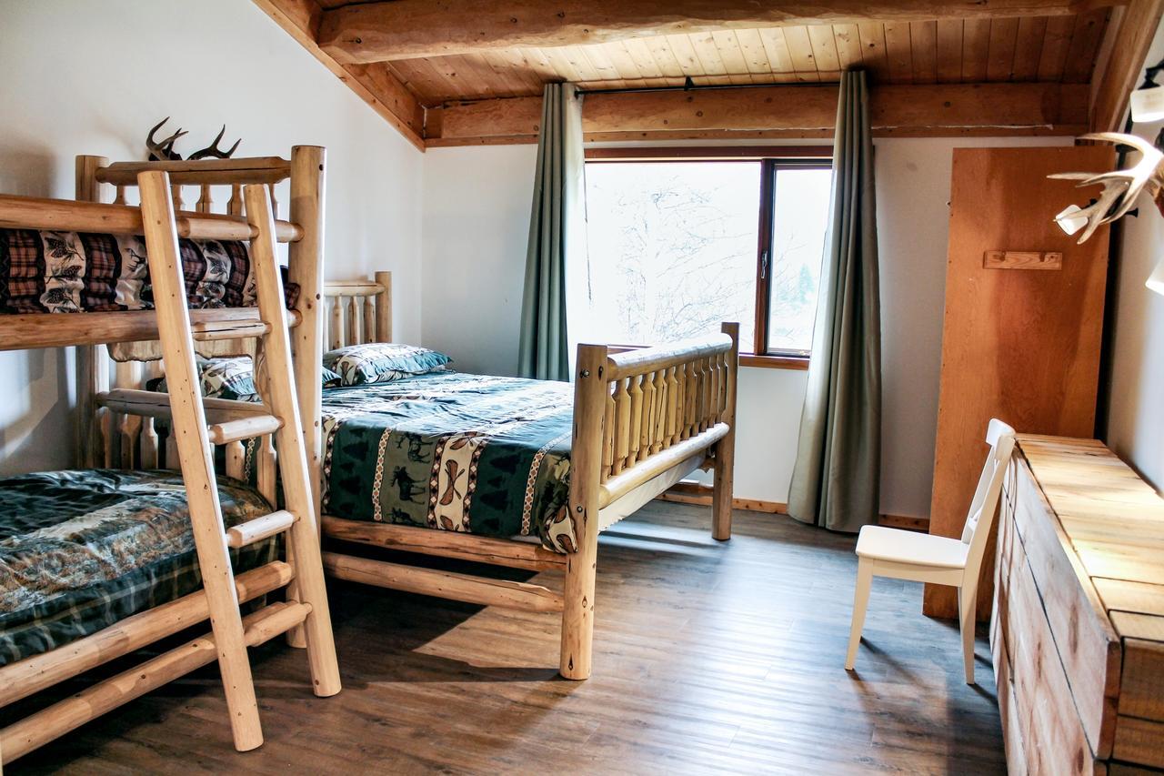 Rock Lake Lodge Rock Lake Lodge Provincial Park Bagian luar foto