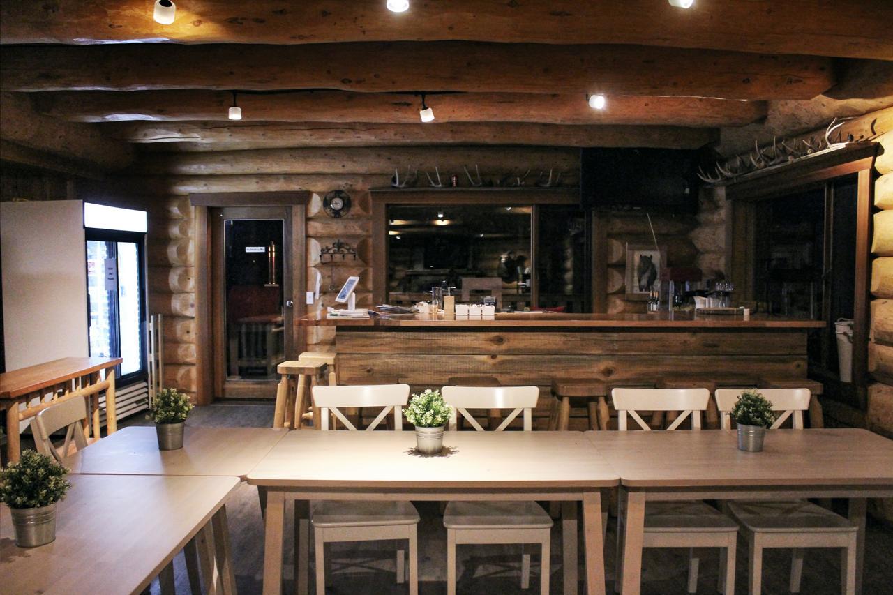 Rock Lake Lodge Rock Lake Lodge Provincial Park Bagian luar foto